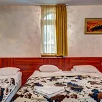 Guest house Forest Nook 4*