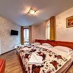 Forest Nook Guest house 4*