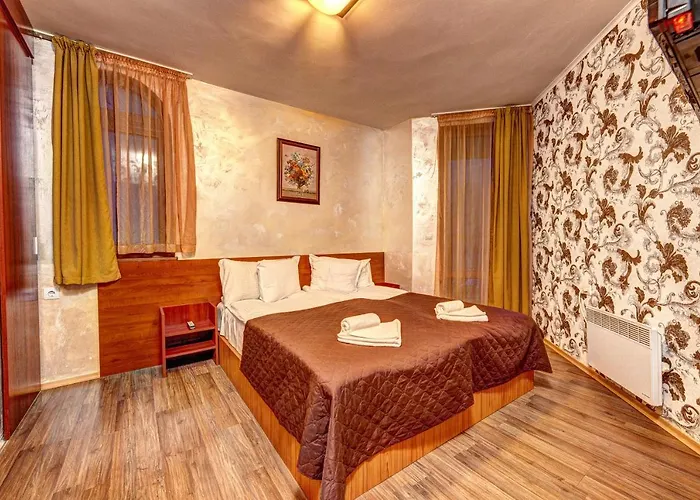 Pensionat Forest Nook 4*